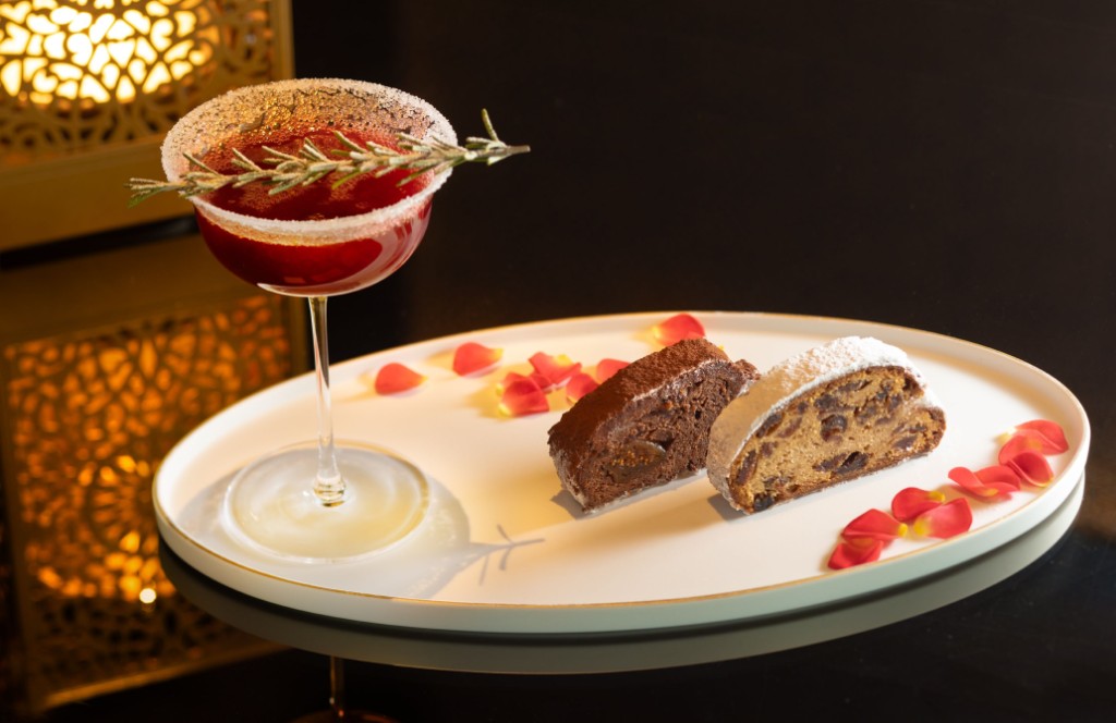 THE BAR CASTLE Christmas Cocktail Plate